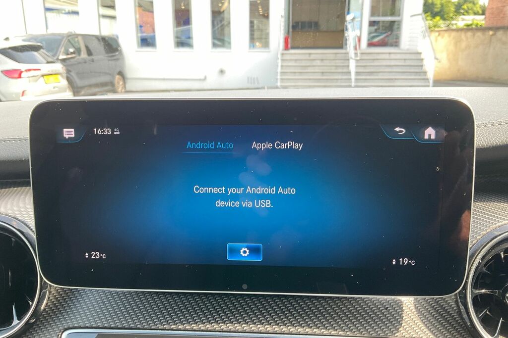 Mercedes-Benz V Class V 300 Amg Line D Red #27