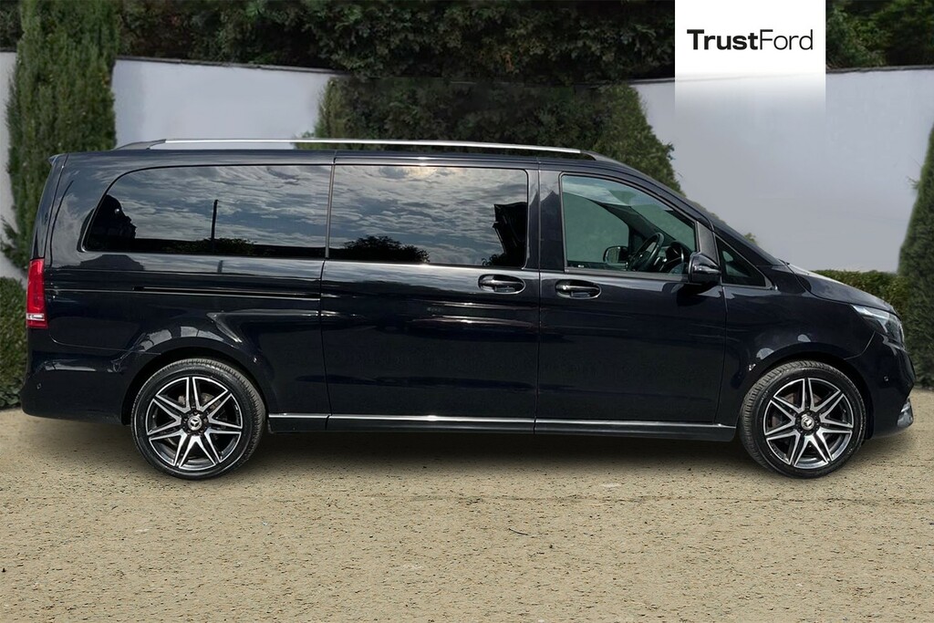 Mercedes-Benz V Class V220 D Amg Line 9G-tronic Extra Long Black #3