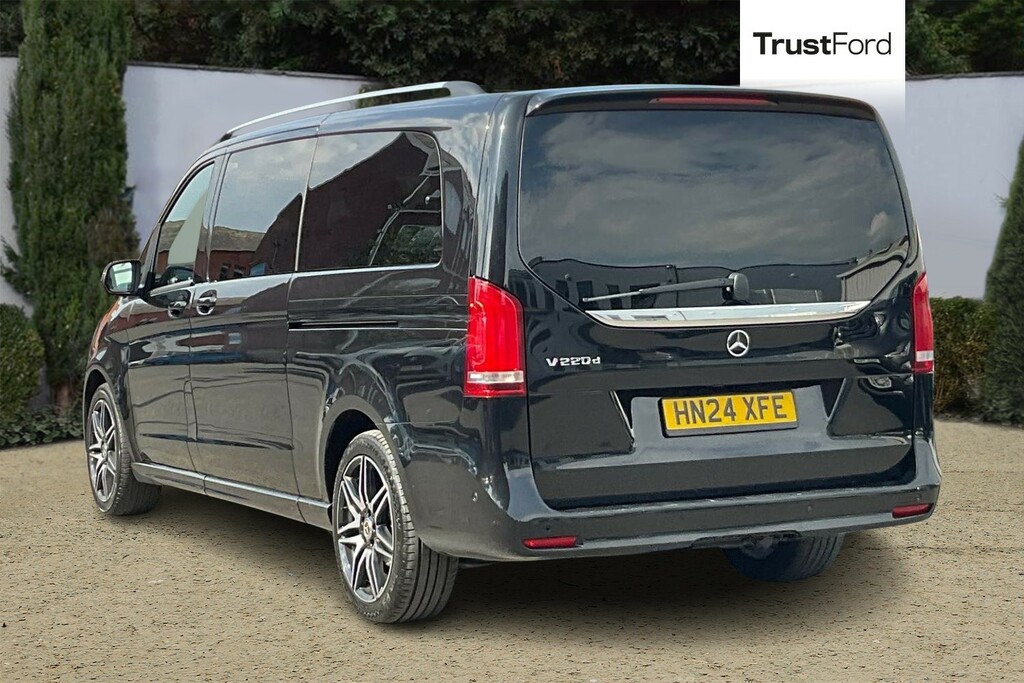 Mercedes-Benz V Class V220 D Amg Line 9G-tronic Extra Long Black #2