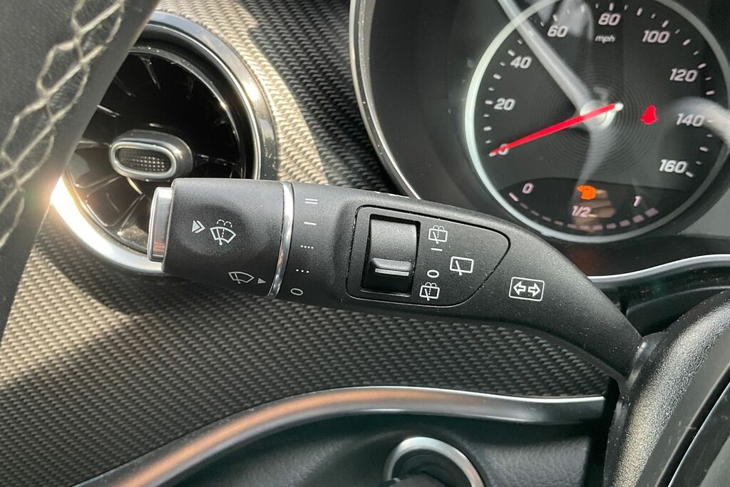Mercedes-Benz V Class V 300 Amg Line D Red #14