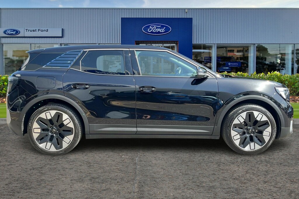 Ford Explorer Premium Black #3