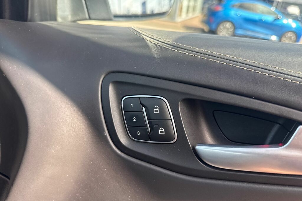 Ford Kuga 1.5 Tdci Titanium 2Wd Blue #36
