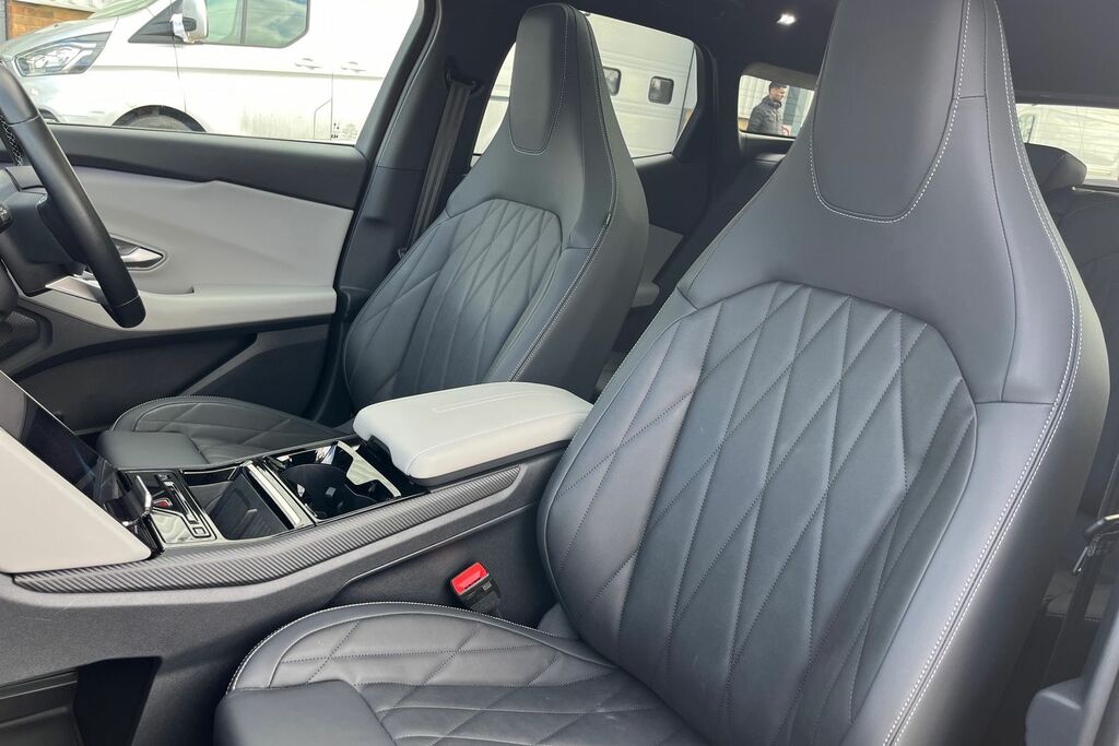 Ford Explorer 250Kw Premium 79Kwh Awd White #19