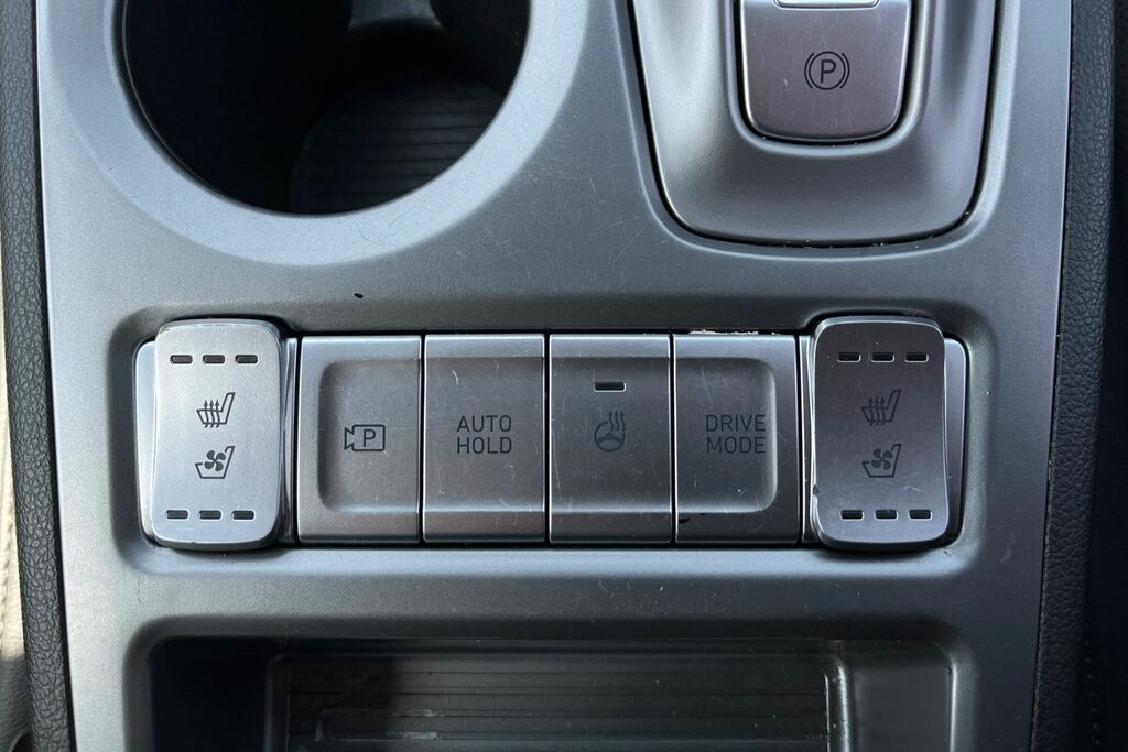 Hyundai Kona Hatchback Grey #23