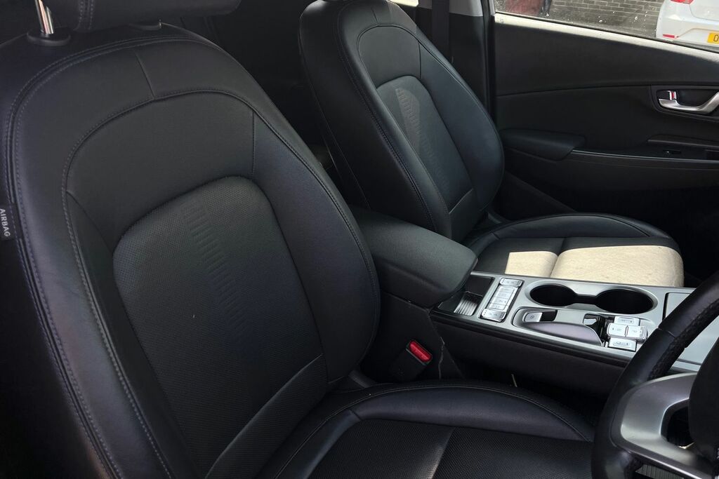 Hyundai Kona Hatchback Grey #17