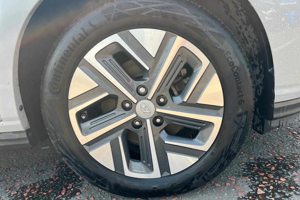 Hyundai Kona Hatchback Grey #8