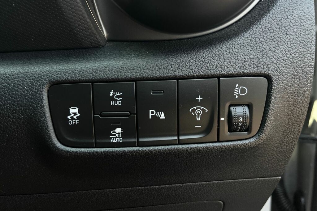 Hyundai Kona Hatchback Grey #22