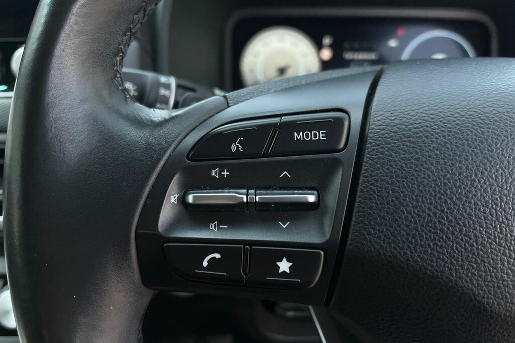Hyundai Kona Hatchback Grey #28