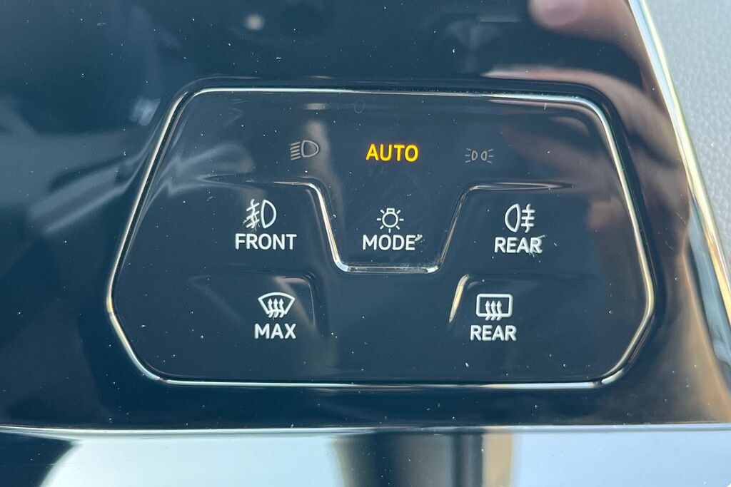 Volkswagen e-Golf Hatchback 1.4 Tsi 13Kwh Style 2022 Black #29