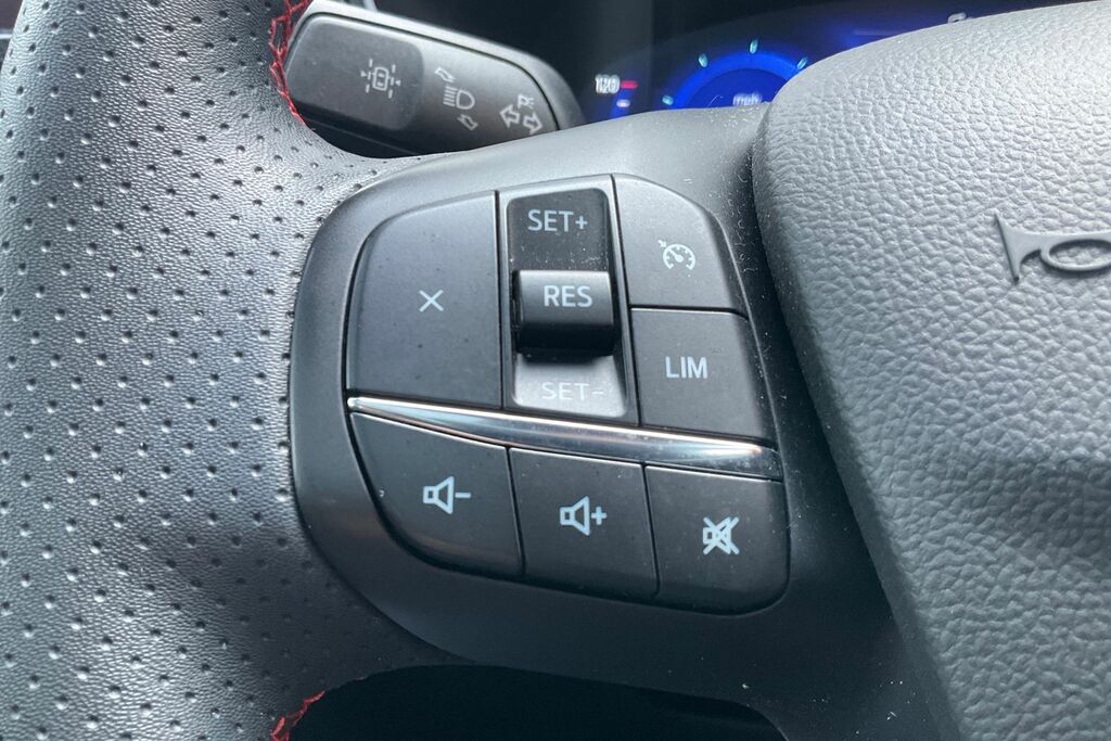 Ford Kuga 2.5 Fhev Graphite Tech Edition Cvt Grey #31