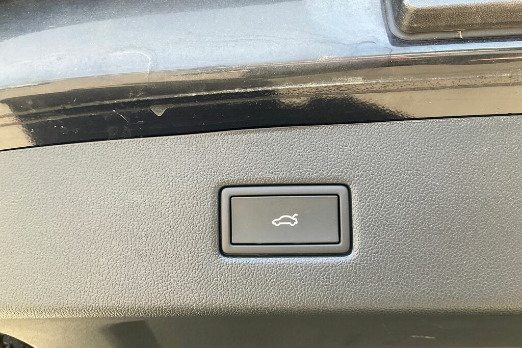 Ford Explorer 210Kw Premium 77Kwh White #35