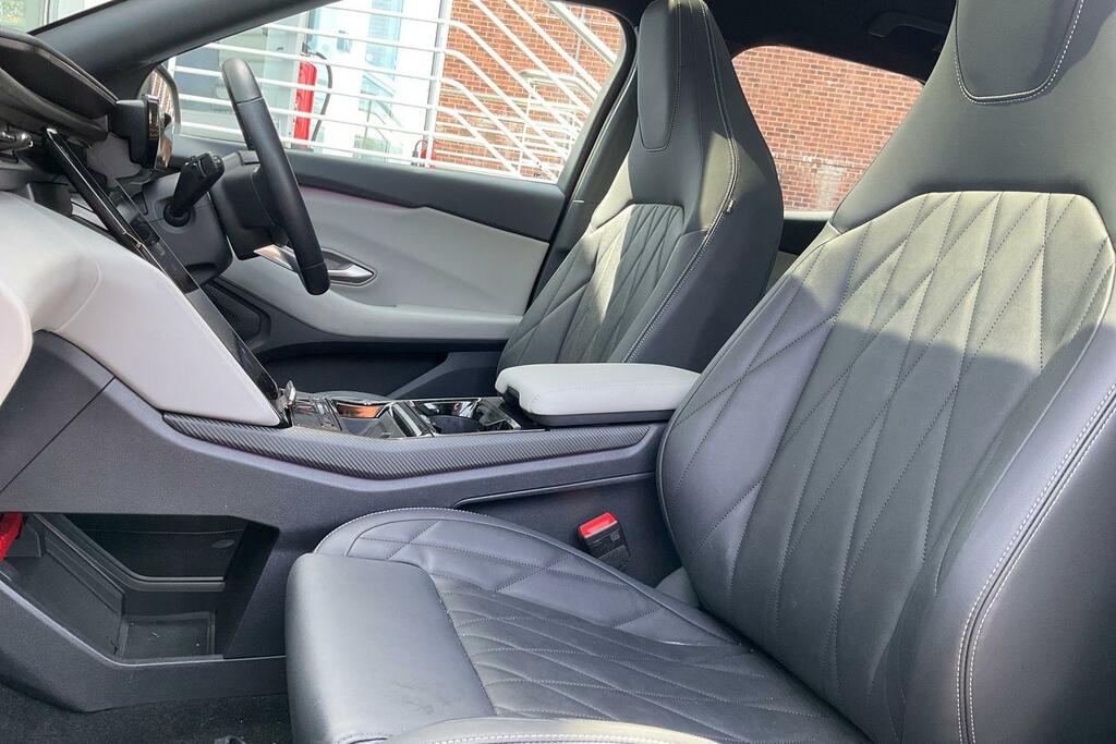 Ford Explorer 210Kw Premium 77Kwh White #19