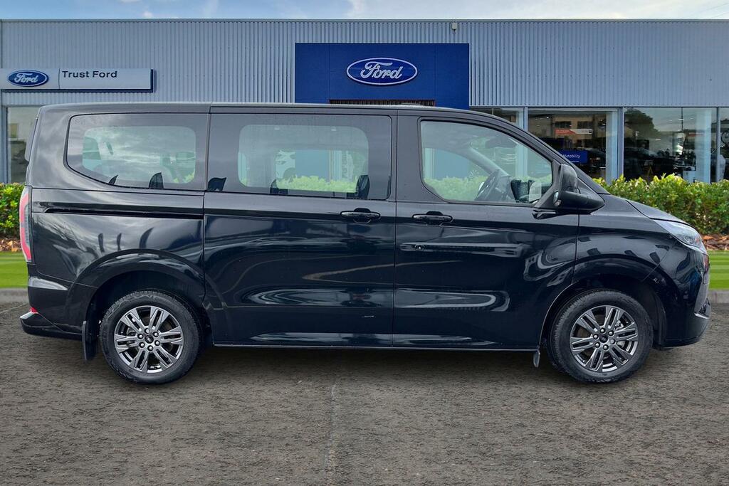 Ford Tourneo Custom 340 65Kwh Titanium Minibus Double Cab Black #3