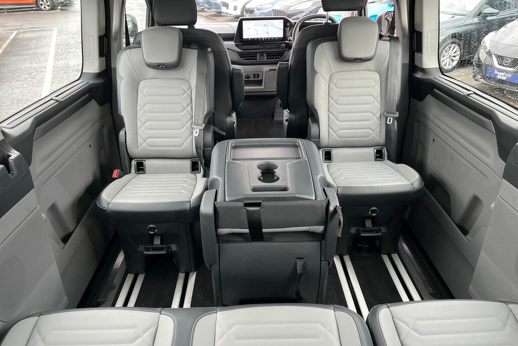 Ford Tourneo Custom Minibus Black #38