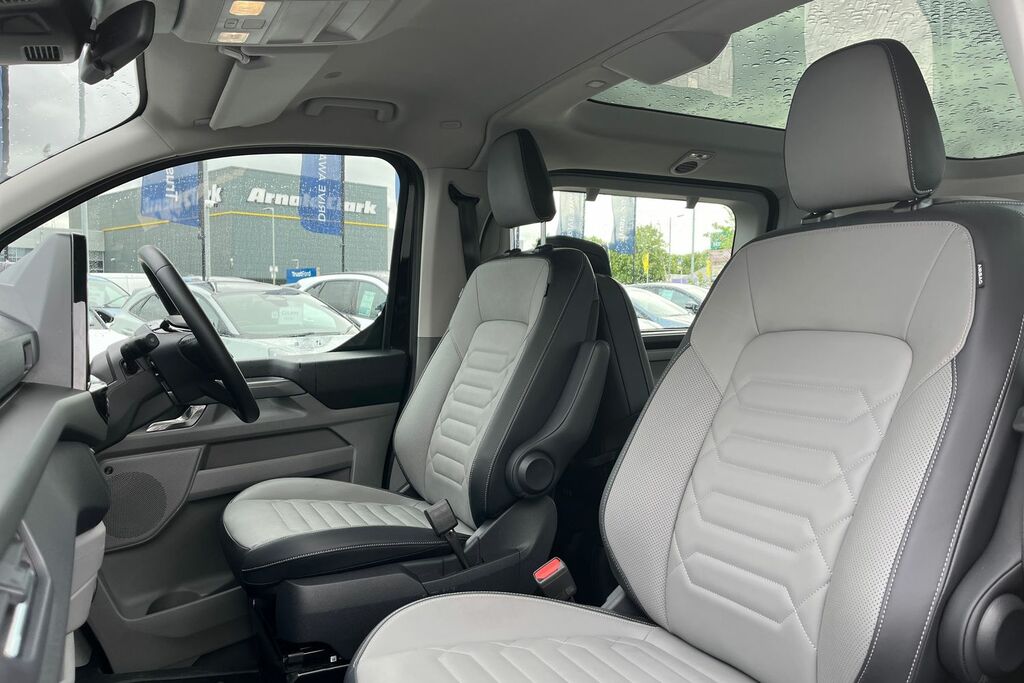 Ford Tourneo Custom Minibus Black #19