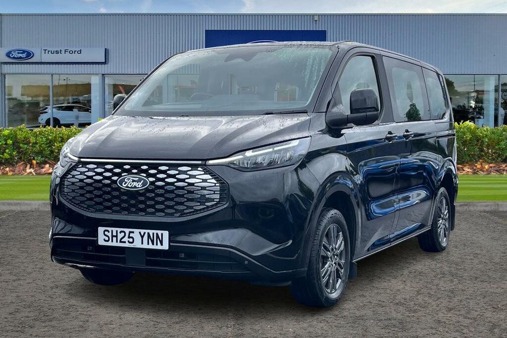 Ford Tourneo Custom 340 65Kwh Titanium Minibus Double Cab Black #5