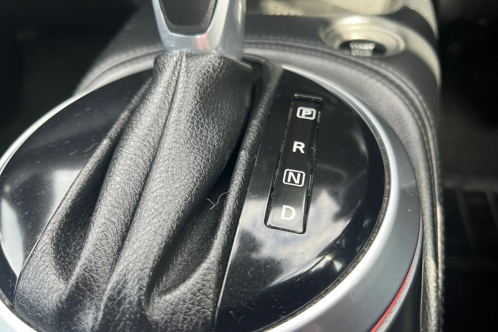Nissan Juke N-connecta Grey #24