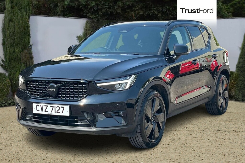 Volvo XC40 2.0 B4p Plus Black Edition CVZ7127 Black #5