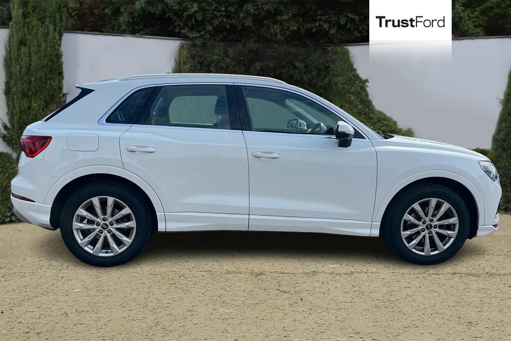 Audi Q3 35 Tfsi Sport Comfortsound Pack White #3