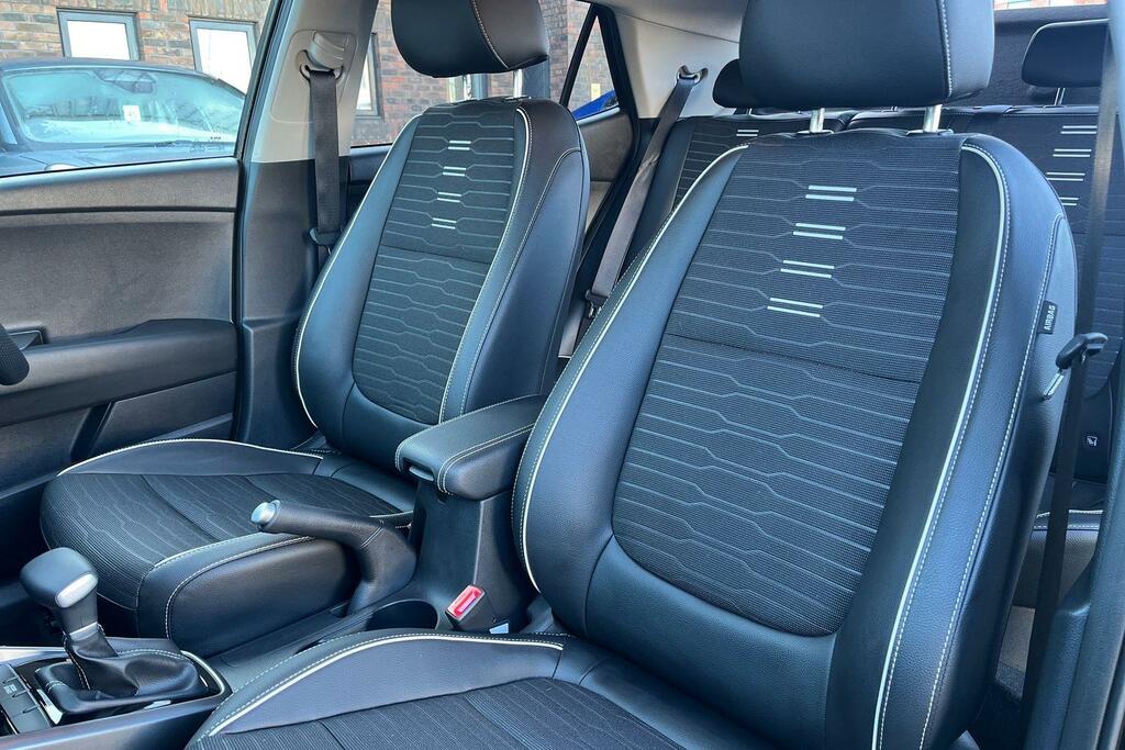 Kia Stonic 1.0T Gdi 48V 98 Gt-line S Dct  #19