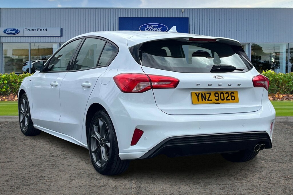 Ford Focus 1.0 Ecoboost 125 St-line White #2