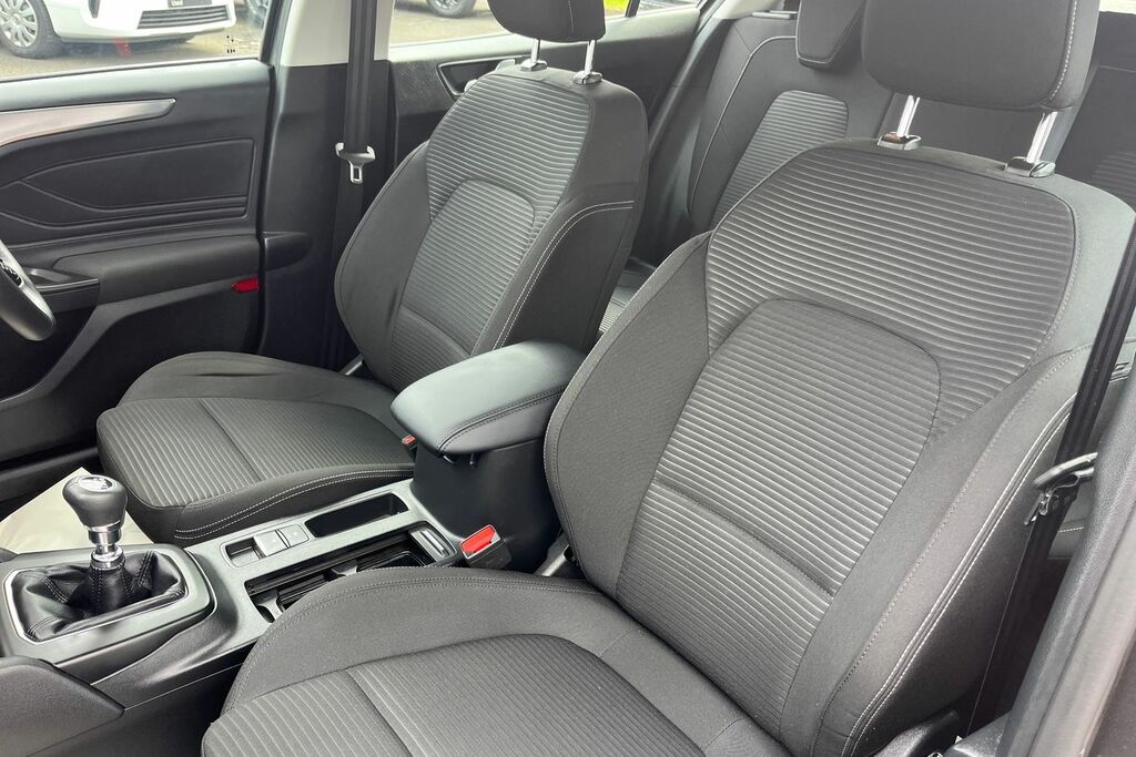 Ford Focus 1.0 Ecoboost Hybrid Mhev St-line X 2025 Grey #19