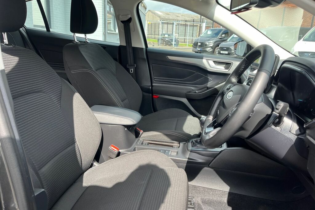 Ford Focus 1.0 Ecoboost Hybrid Mhev St-line X 2025 Grey #17