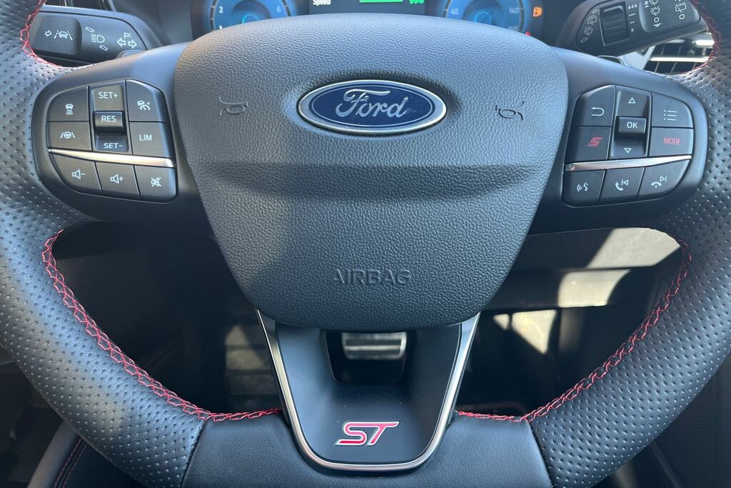 Ford Focus 1.0 Ecoboost Hybrid Mhev St-line X 5Dr, Apple Car Black #12