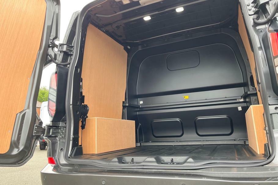 Ford Transit Custom 320 Limited L1 Swb Double Cab In Van Fwd 2.5 YM75CCO #4