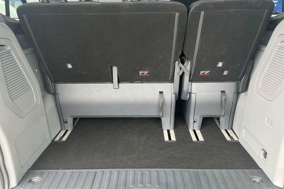 Ford Tourneo Custom 320 Titanium L1 Swb 9 Seat Minibus Fwd 2.0 Ecoblue #4