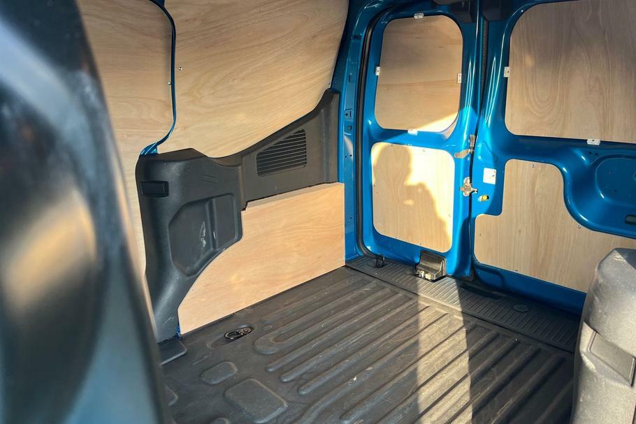 Ford Transit Courier Trend 43Kwh 136Ps LS75PHX Blue #4