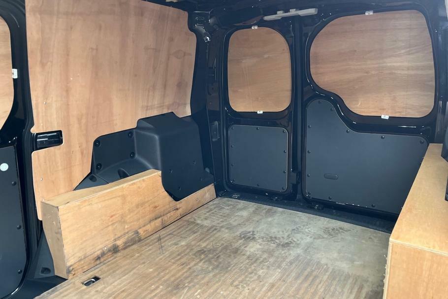Ford Transit Connect 250 Limited L2 Lwb 1.5 Ecoboost Phev 150Ps Black #4