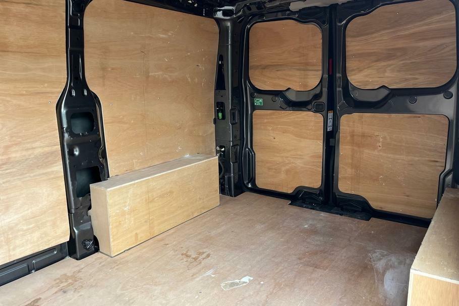 Ford Transit Custom 320 Trend L1 Swb Fwd 2.5 Phev 232Ps RJ75YLE #4