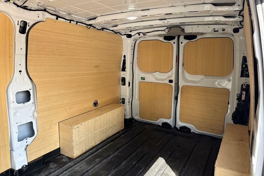 Ford Transit Custom 320 L2 Fwd 2.0 Ecoblue 136Ps H1 Limited FY25RXP White #4