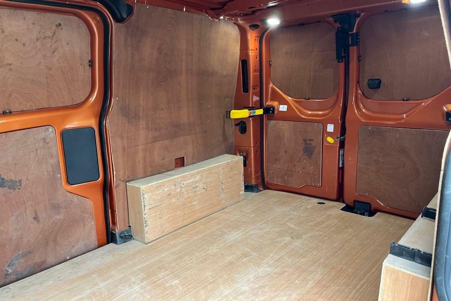Ford Transit Custom 320 Msrt L1 Swb Fwd 2.0 Ecoblue 170Ps Low Roo YO72UXK Orange #4