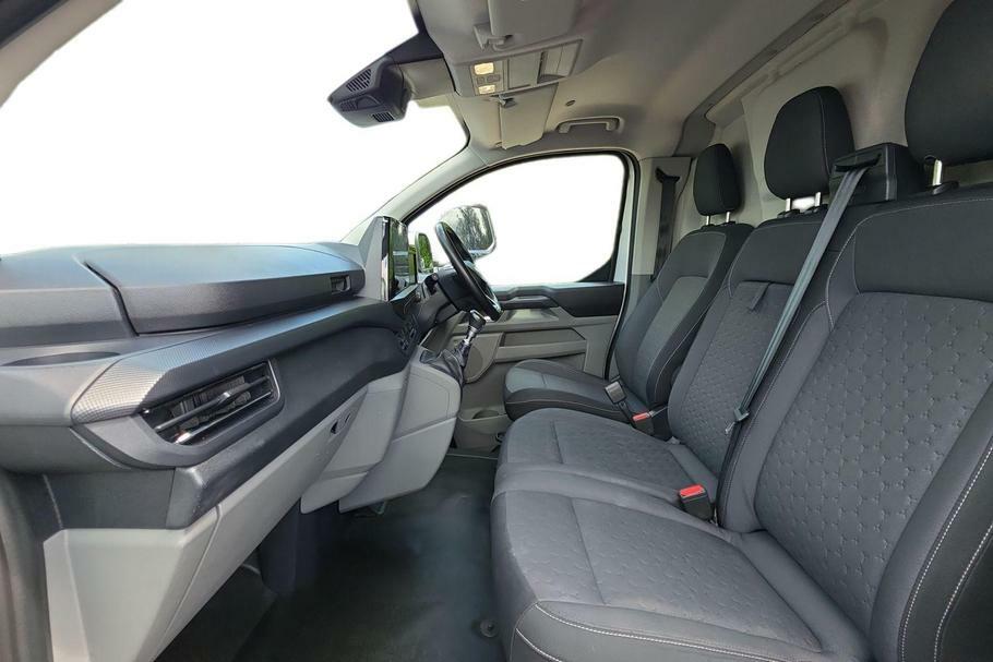 Ford Transit Custom 135Kw 68Kwh H2 Trend Double Cab Van Silver #10