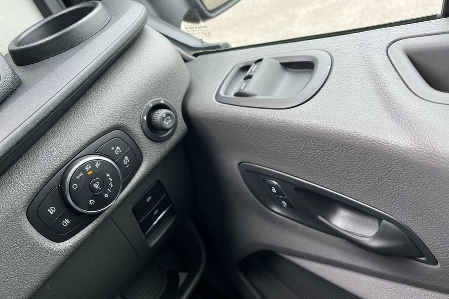 Ford Transit Custom Trend EJ75NNK Black #6