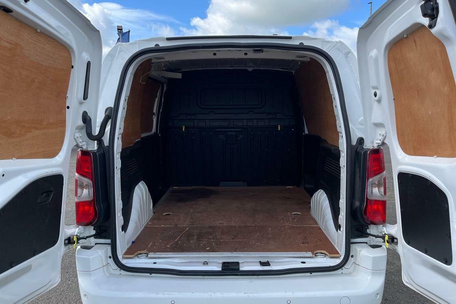 Vauxhall Combo 1.6 Turbo D 2000 Sportive Panel Van Man White #6