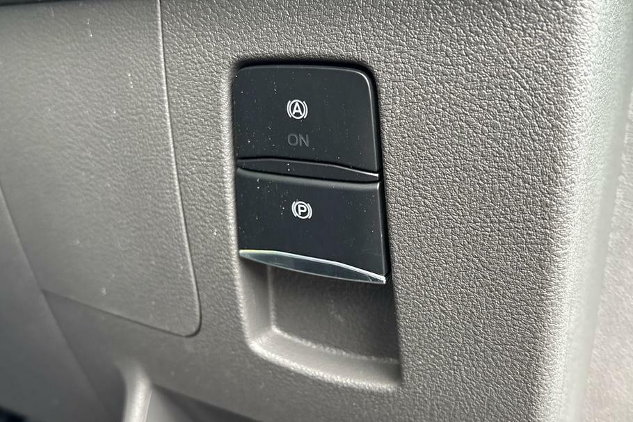 Ford Transit Custom 320 65Kwh Trend Panel Van L1 H1 White #26