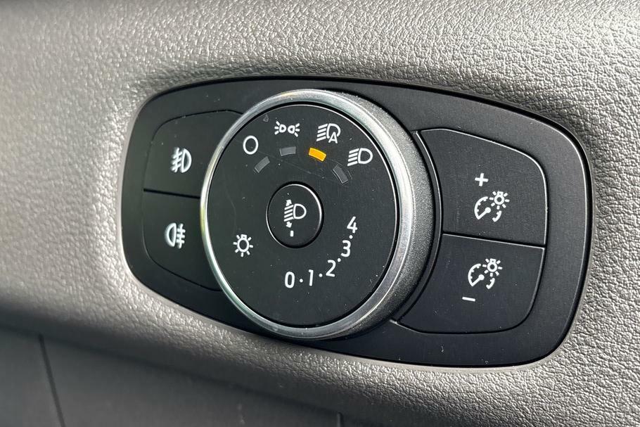 Ford Transit Custom 320 65Kwh Trend Panel Van L1 H1 White #25