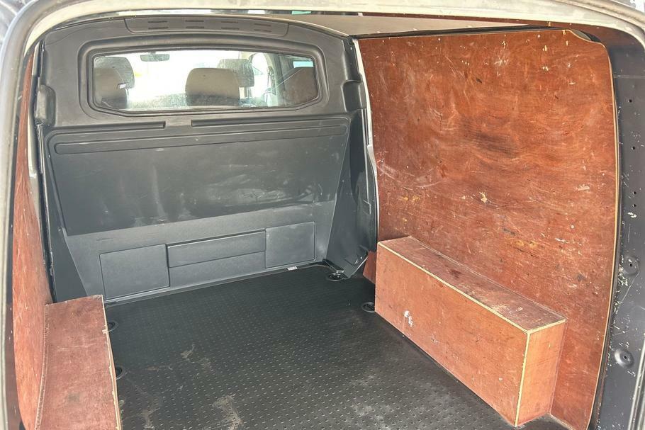 Volkswagen Transporter Highline T32 Lwb Kombi 2.0 Tdi 150Ps Grey #4