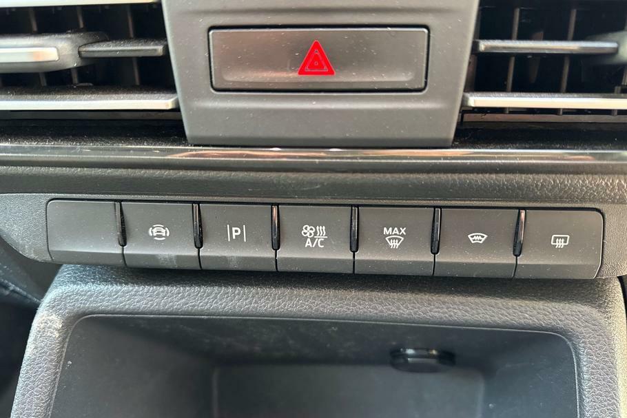 Ford Transit Connect 1.5 250 Ecoboost Limited Panel Van 6Dr Plug Grey #38