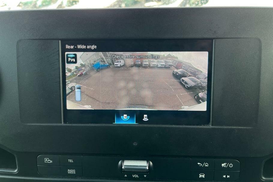 Mercedes-Benz Sprinter 2L Progressive White #25