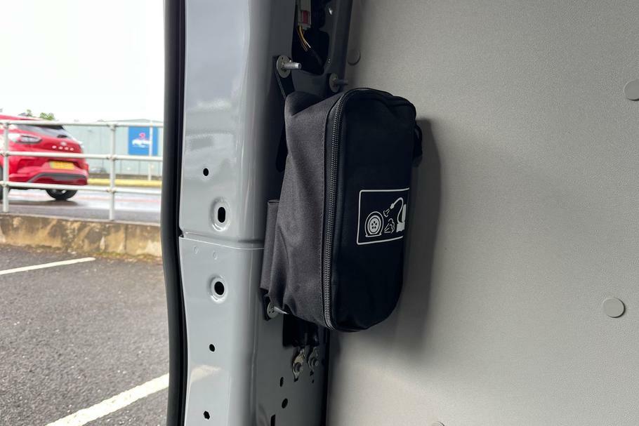 Ford Transit Custom 2.0 320 Ecoblue Limited L1 H1 Euro 6 Ss Black #8