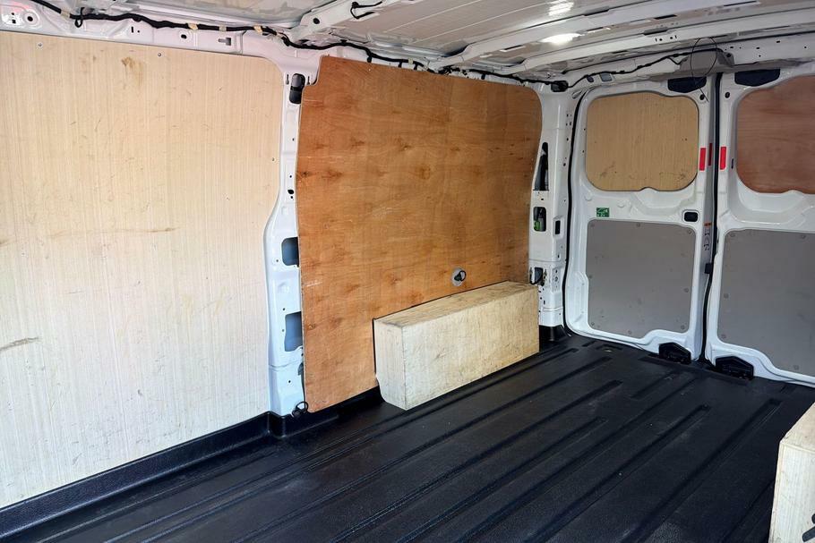 Ford Transit Custom Limited LJ24HPB White #4