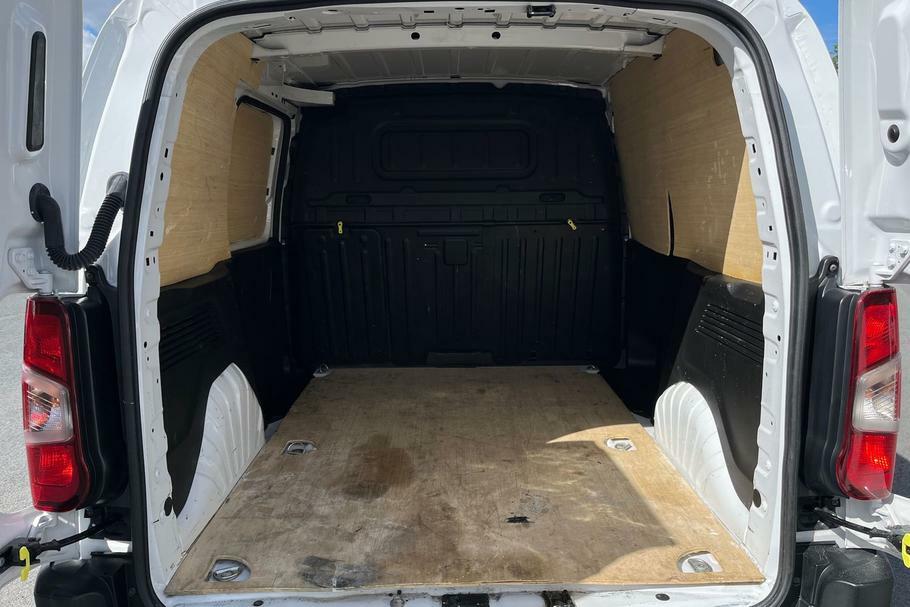 Citroen Berlingo Enterprise 1.5 Bluehdi 1000Kg 6 Speed 100Ps White #4