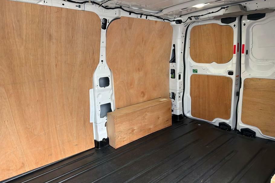 Ford Transit Custom 280 Limited L1 Swb Fwd 2.0 Ecoblue 136Ps Low Roof DS24GVK White #4