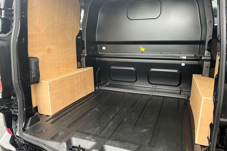 Ford Transit Custom 320 Limited L1 Swb Double Cab Fwd 2.0 Ecoblue 136P Black #4