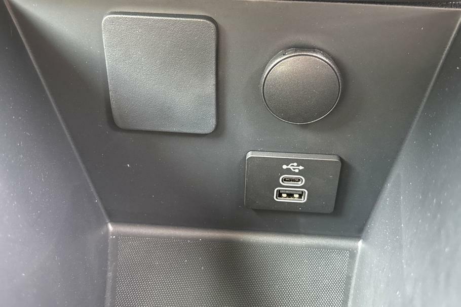 Ford Transit Courier 43Kwh Trend Swb 136 Ps Silver #14