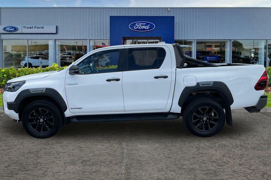 Toyota HILUX Invincible X 2.8 D-4d Double Cab Pick Up White #5